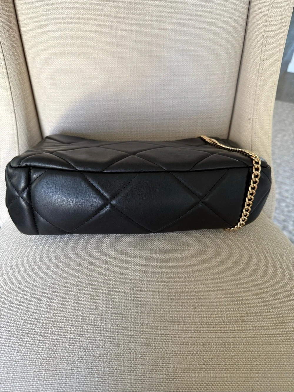 Studio Badgley Mischka Quilted Vegan Chain Shoulder Bag Black Gold Hardware